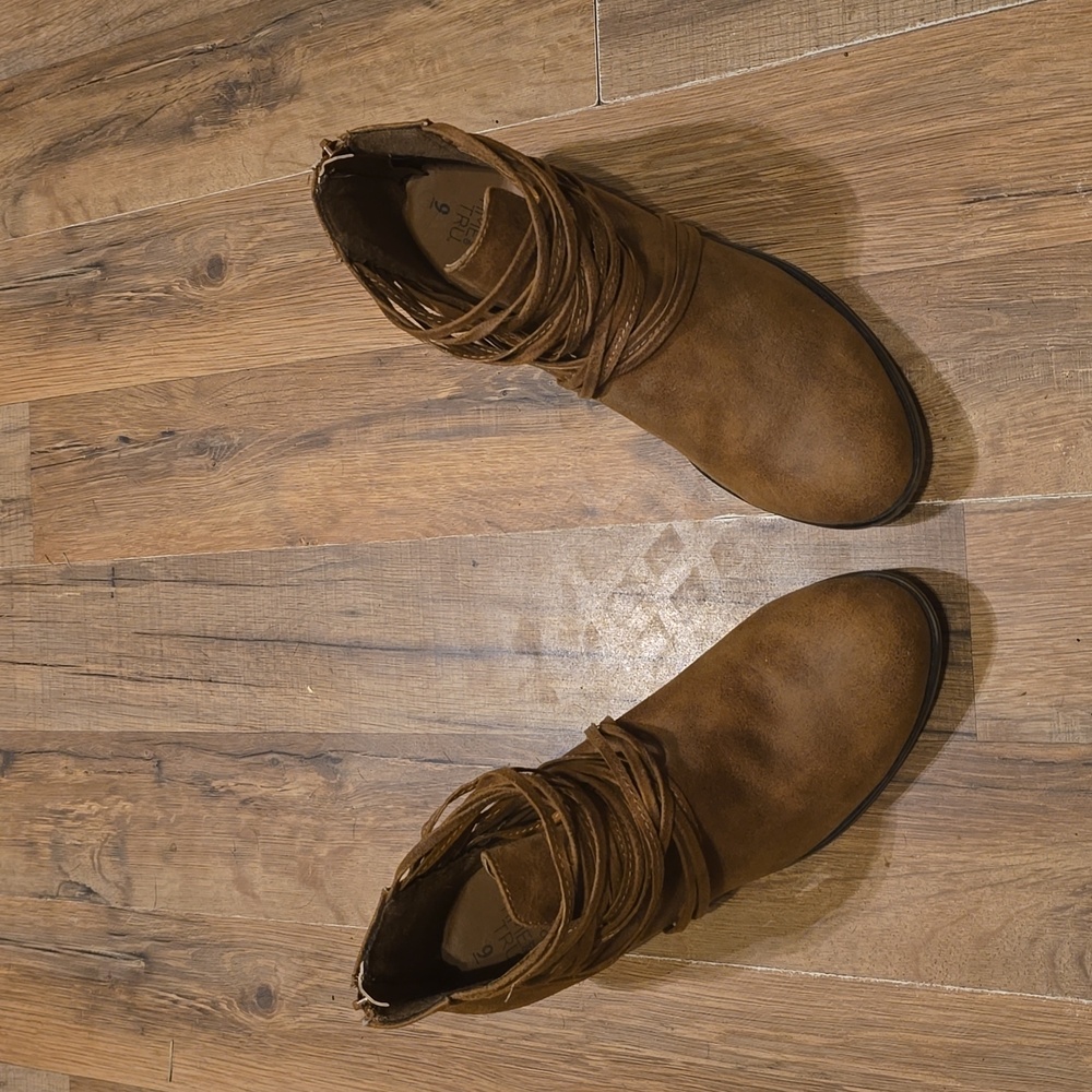 Time and Tru ankle boots